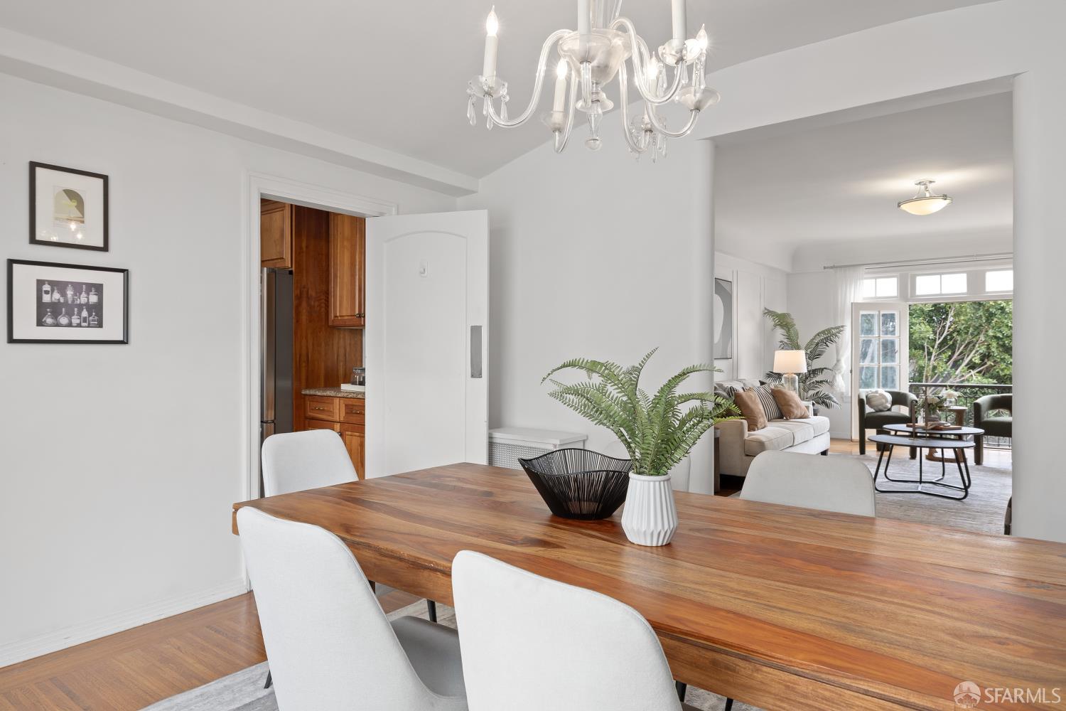 Detail Gallery Image 9 of 26 For 637 Powell St #401,  San Francisco,  CA 94108 - 2 Beds | 1 Baths