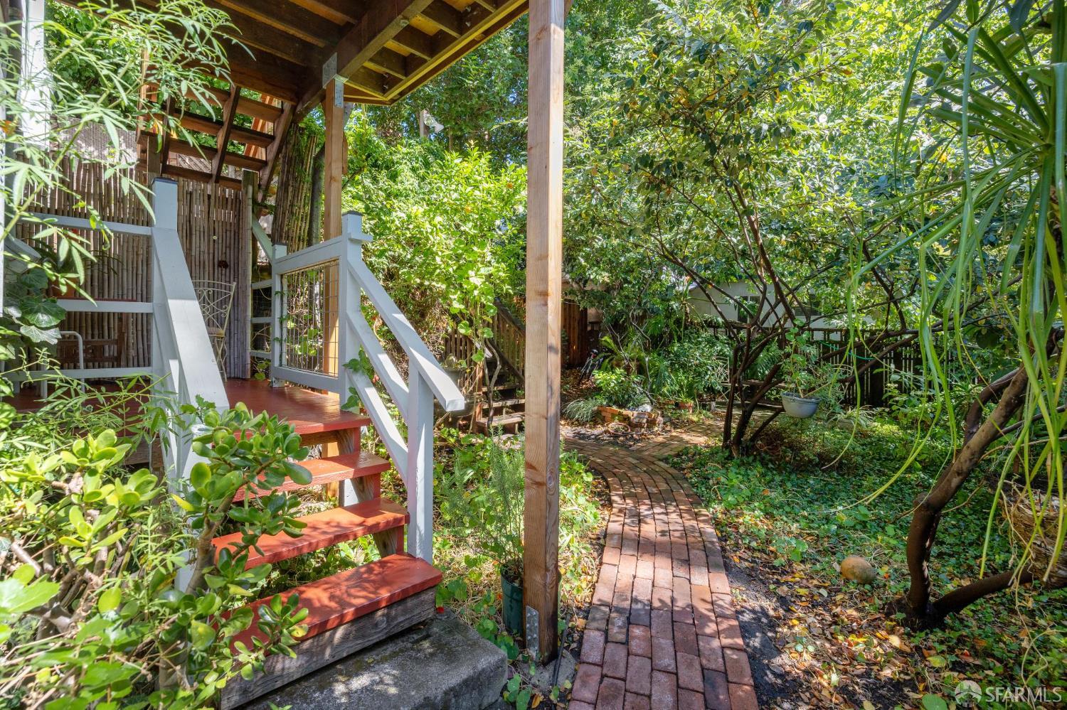 Detail Gallery Image 12 of 30 For 1742 Blake St #2,  Berkeley,  CA 94703 - 1 Beds | 1 Baths