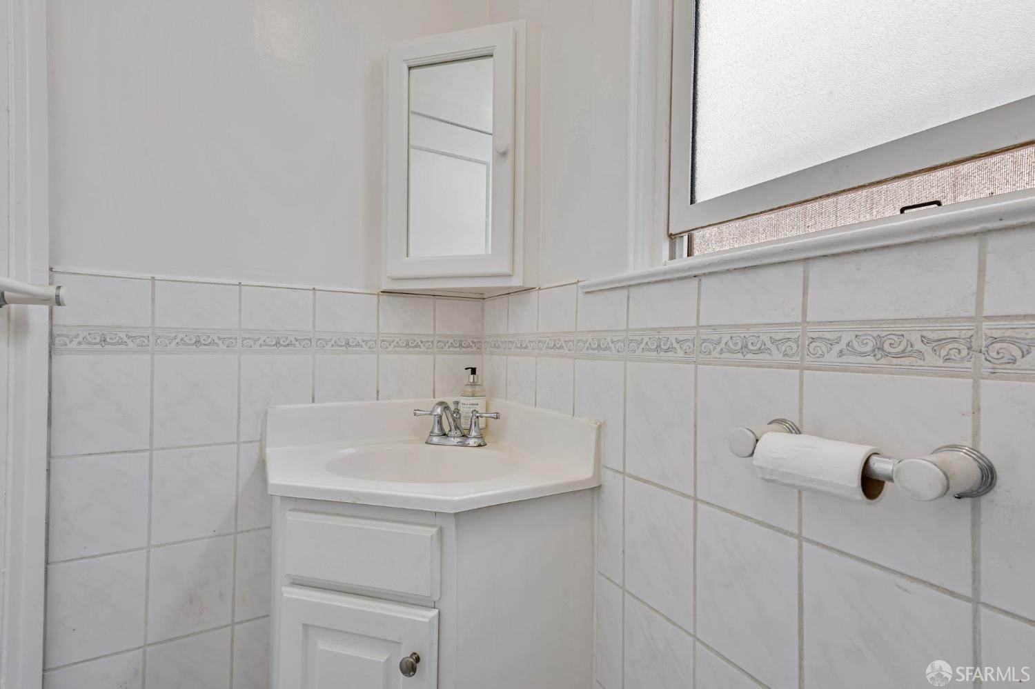 Detail Gallery Image 19 of 27 For 1750 26th Ave, San Francisco,  CA 94122 - 2 Beds | 1 Baths
