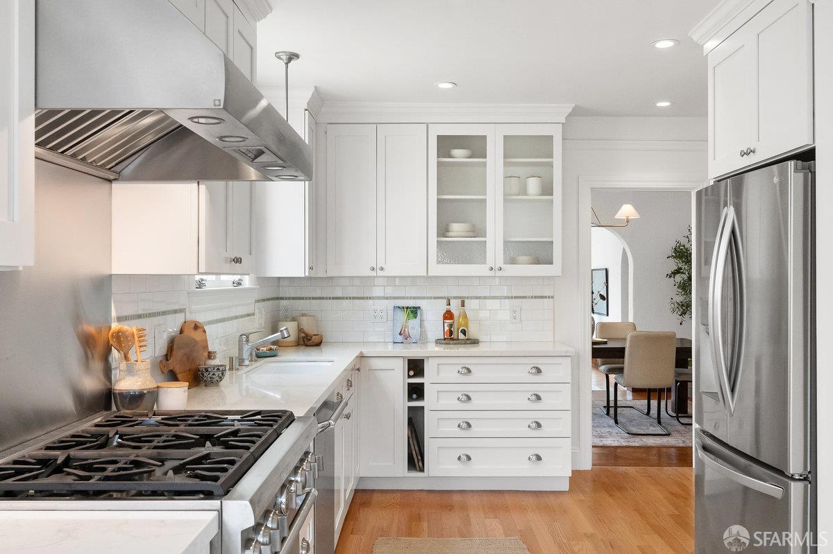 Detail Gallery Image 12 of 51 For 115 Pinehurst Way, San Francisco,  CA 94127 - 3 Beds | 3 Baths