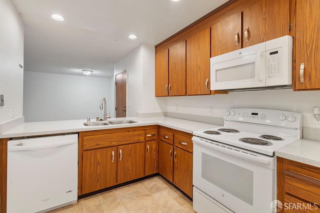 Detail Gallery Image 23 of 40 For 332 Philip Dr #103,  Daly City,  CA 94015 - 2 Beds | 2 Baths