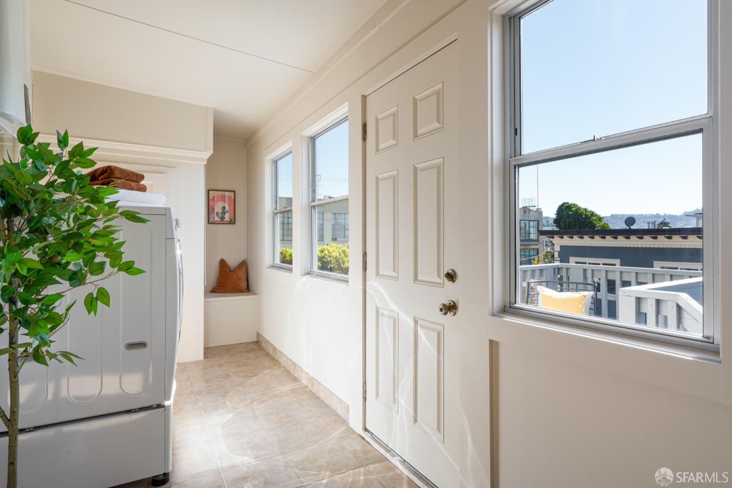 Detail Gallery Image 15 of 41 For 1386 Utah St, San Francisco,  CA 94110 - 3 Beds | 1 Baths