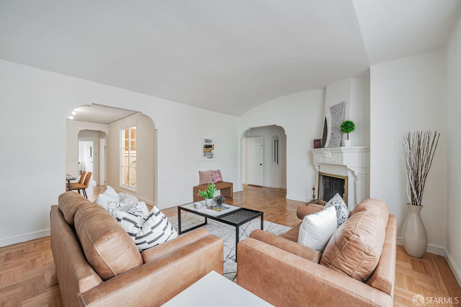 Detail Gallery Image 8 of 38 For 32 Santa Fe Ave, San Francisco,  CA 94124 - 3 Beds | 1/1 Baths