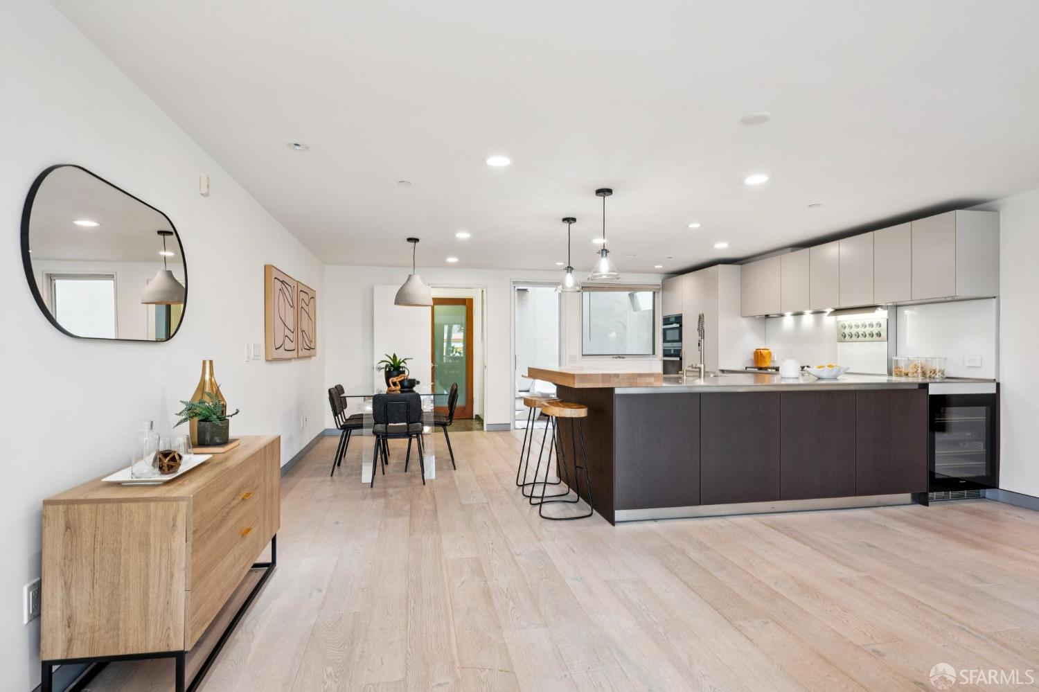 Detail Gallery Image 13 of 52 For 188 South Park St #3,  San Francisco,  CA 94107 - 2 Beds | 2/1 Baths