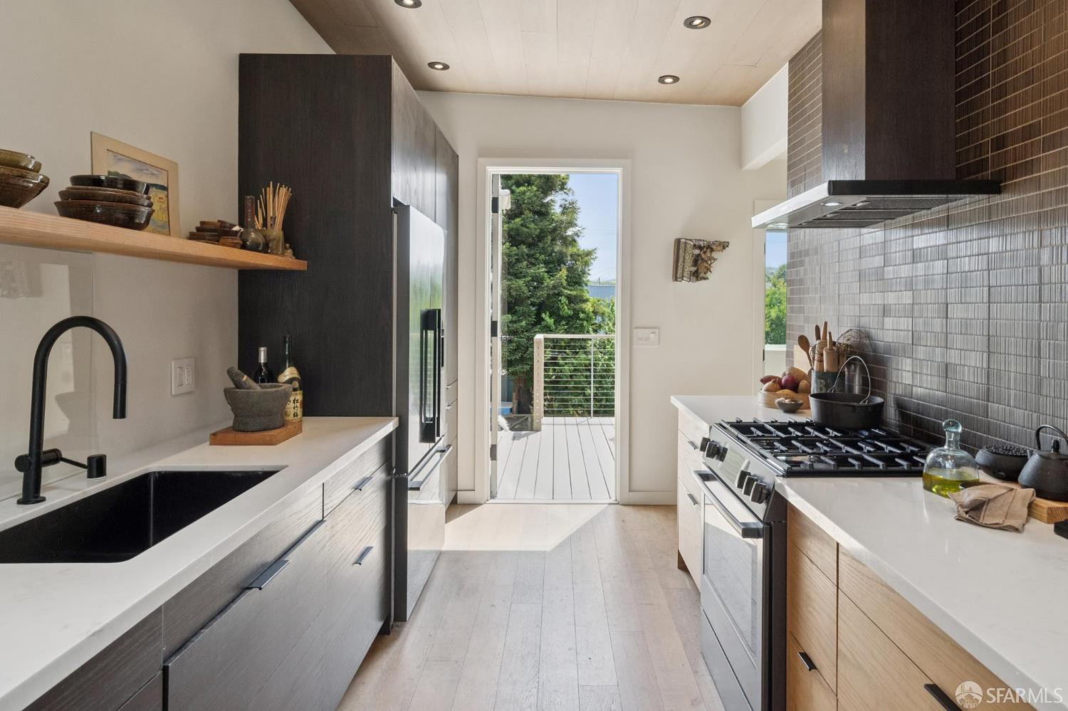 Detail Gallery Image 22 of 62 For 1515 Van Dyke Ave, San Francisco,  CA 94124 - 4 Beds | 2 Baths