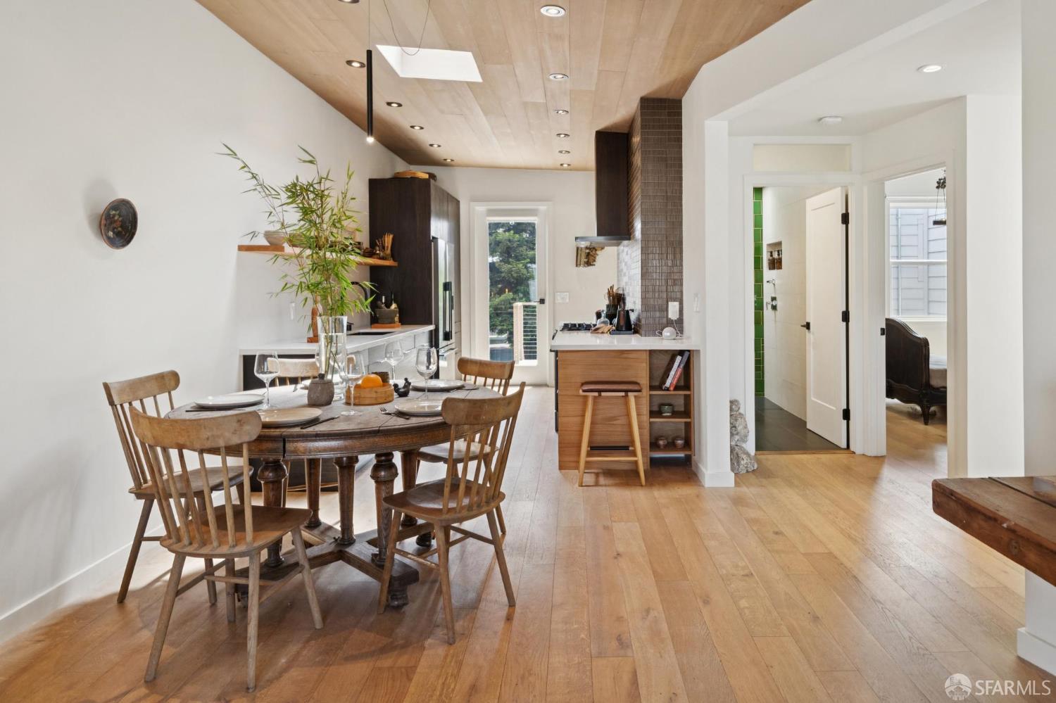 Detail Gallery Image 13 of 62 For 1515 Van Dyke Ave, San Francisco,  CA 94124 - 4 Beds | 2 Baths