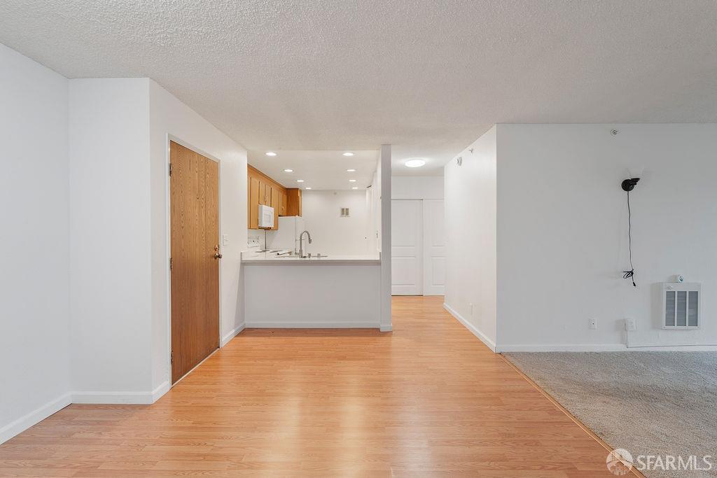 Detail Gallery Image 17 of 40 For 332 Philip Dr #103,  Daly City,  CA 94015 - 2 Beds | 2 Baths