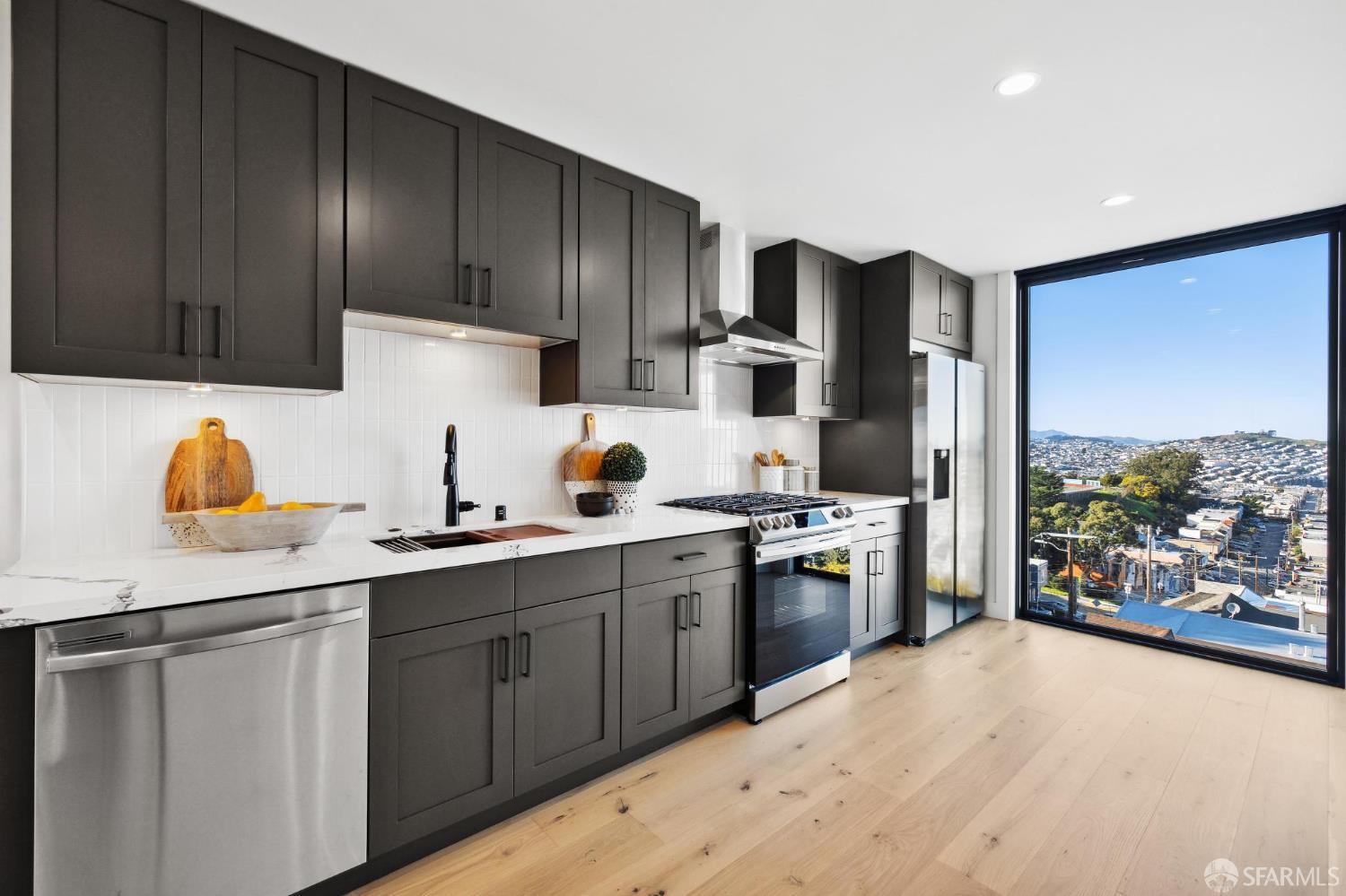 Detail Gallery Image 21 of 72 For 248 Ordway St, San Francisco,  CA 94134 - 4 Beds | 3 Baths