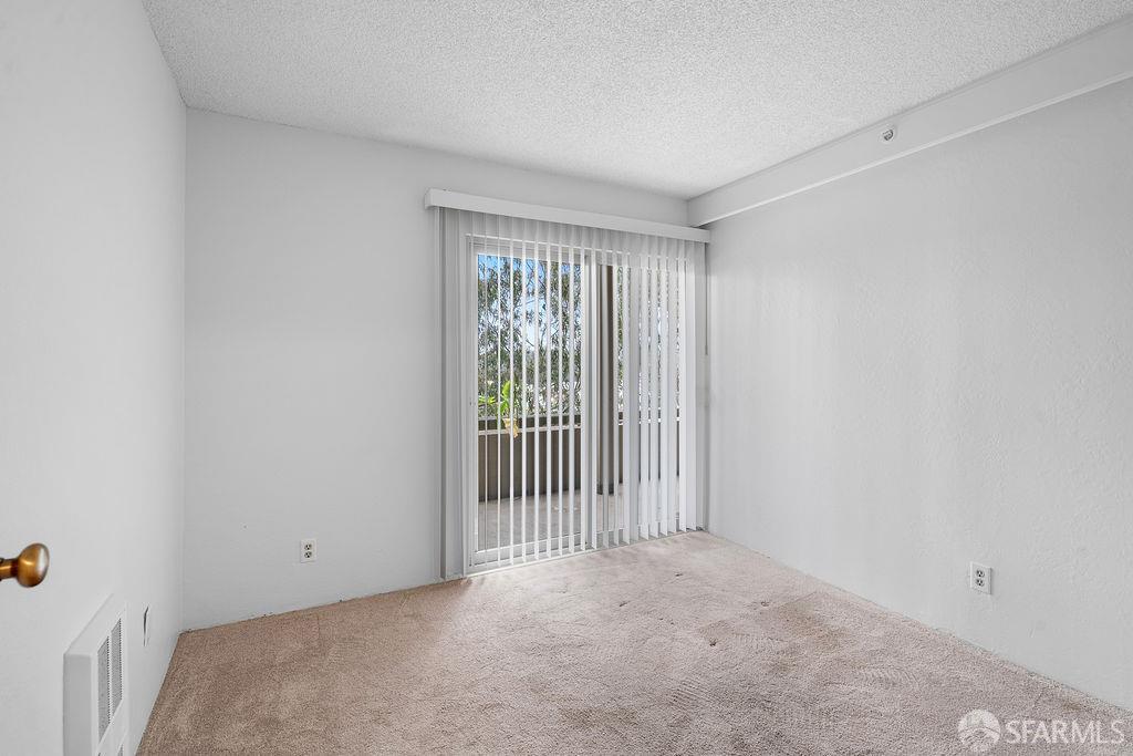 Detail Gallery Image 28 of 40 For 332 Philip Dr #103,  Daly City,  CA 94015 - 2 Beds | 2 Baths