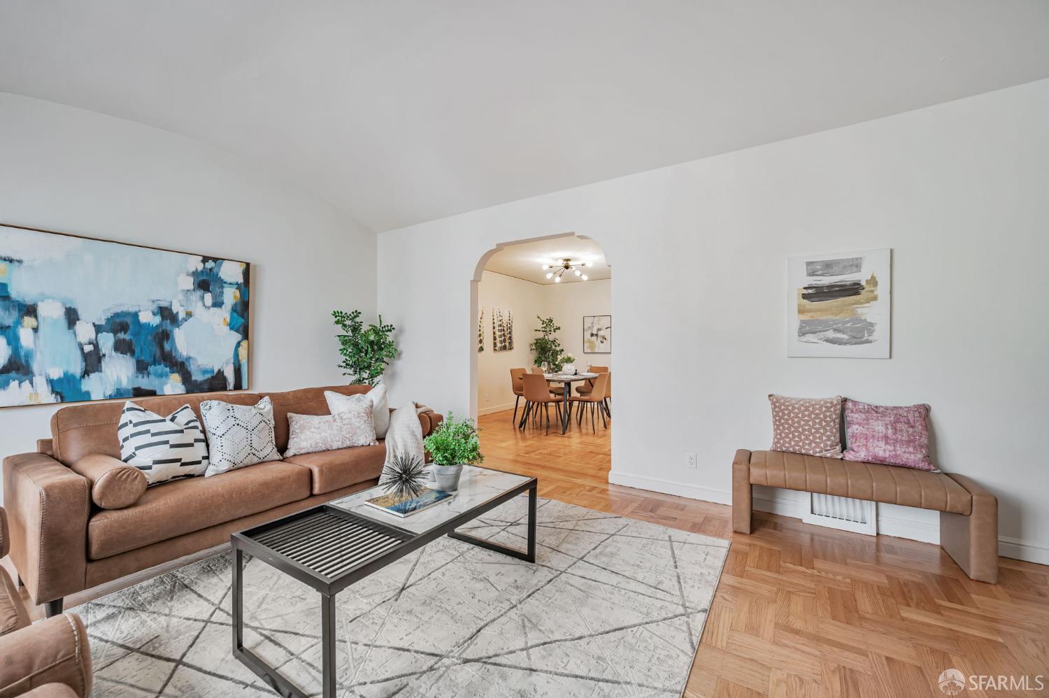 Detail Gallery Image 4 of 38 For 32 Santa Fe Ave, San Francisco,  CA 94124 - 3 Beds | 1/1 Baths