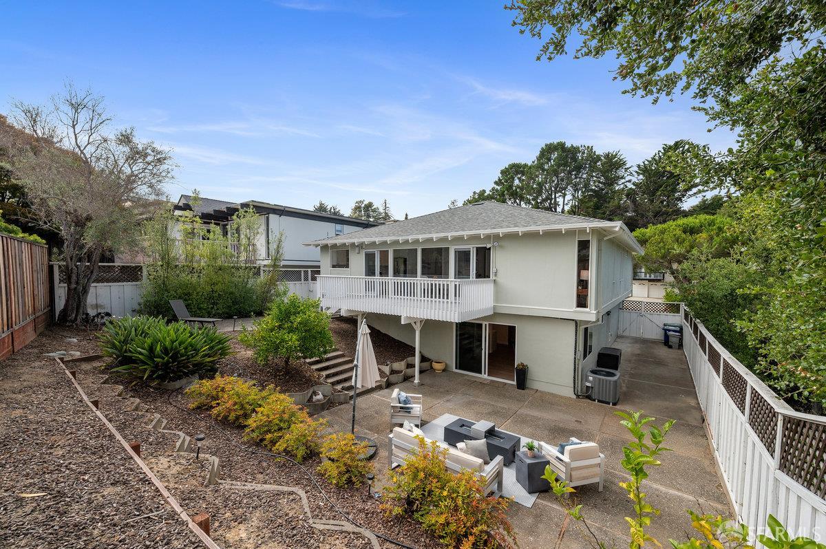 Detail Gallery Image 39 of 40 For 800 Larkspur Dr, Millbrae,  CA 94030 - 3 Beds | 3 Baths
