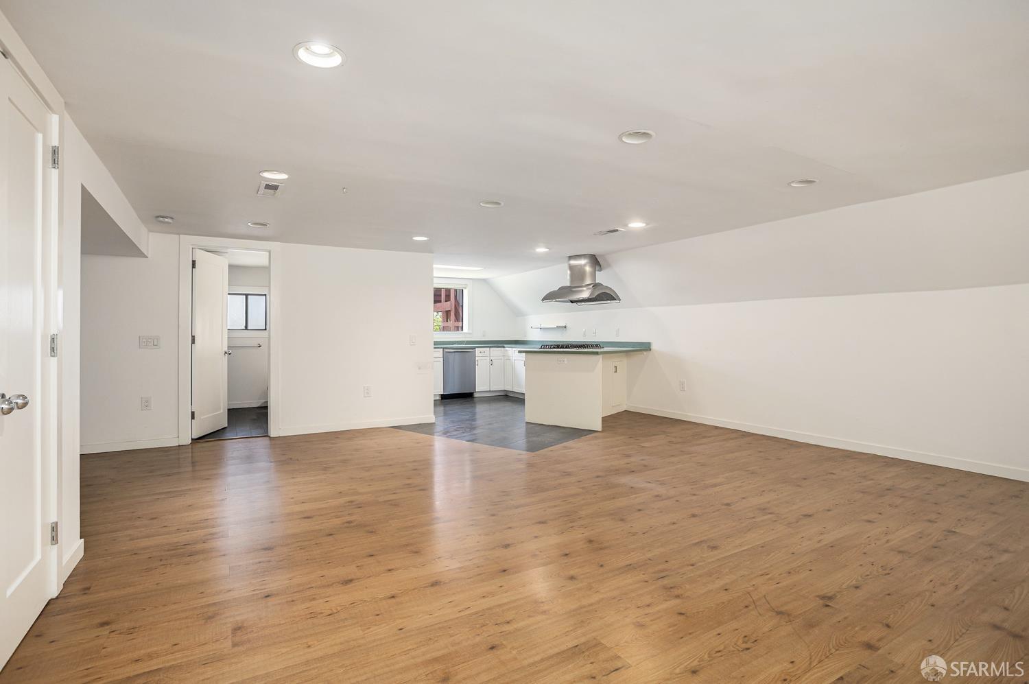 Detail Gallery Image 23 of 38 For 2673 Mission St, San Francisco,  CA 94110 - – Beds | – Baths