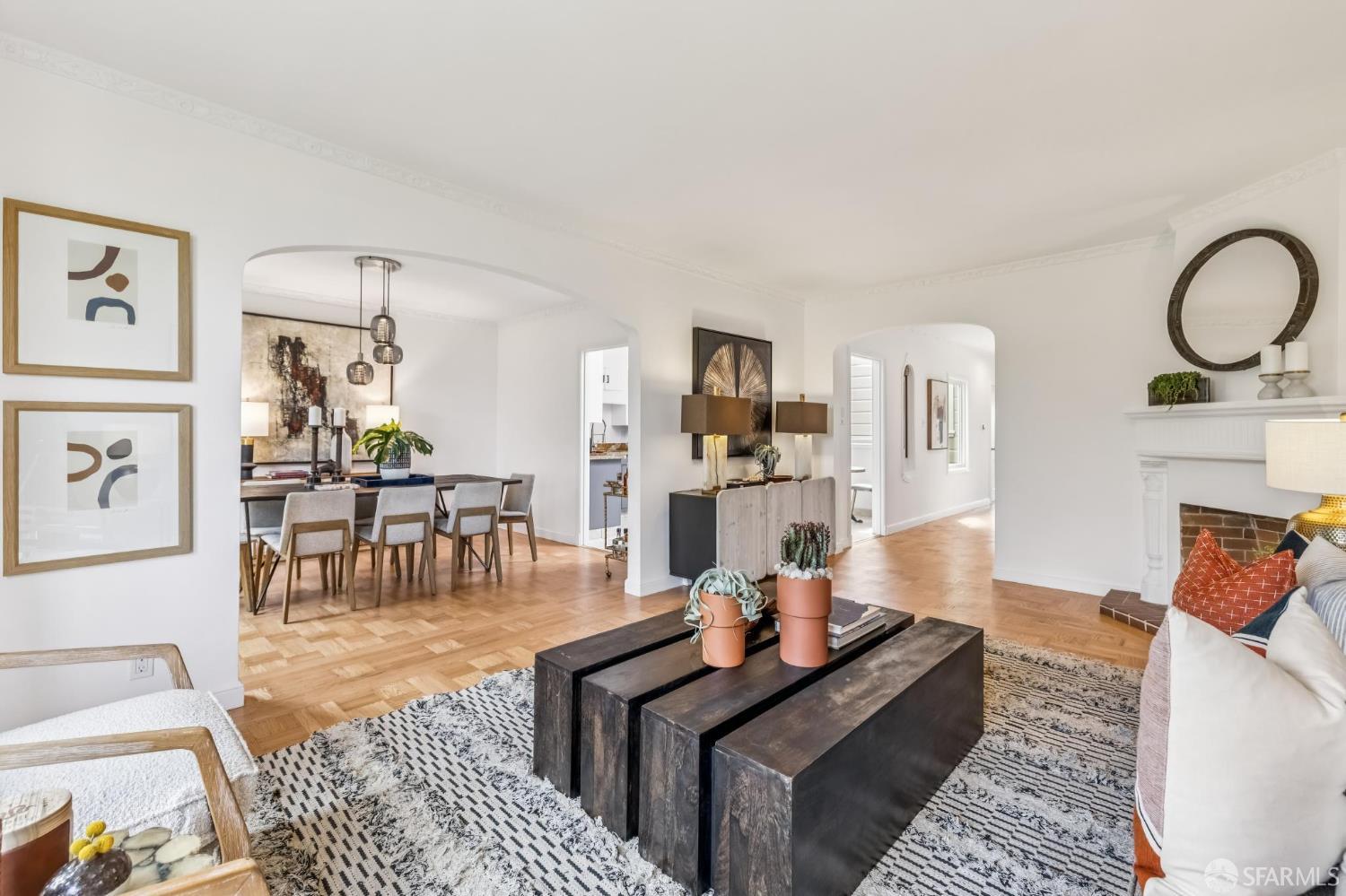 Detail Gallery Image 7 of 34 For 1116 Dolores St, San Francisco,  CA 94110 - 2 Beds | 1/1 Baths
