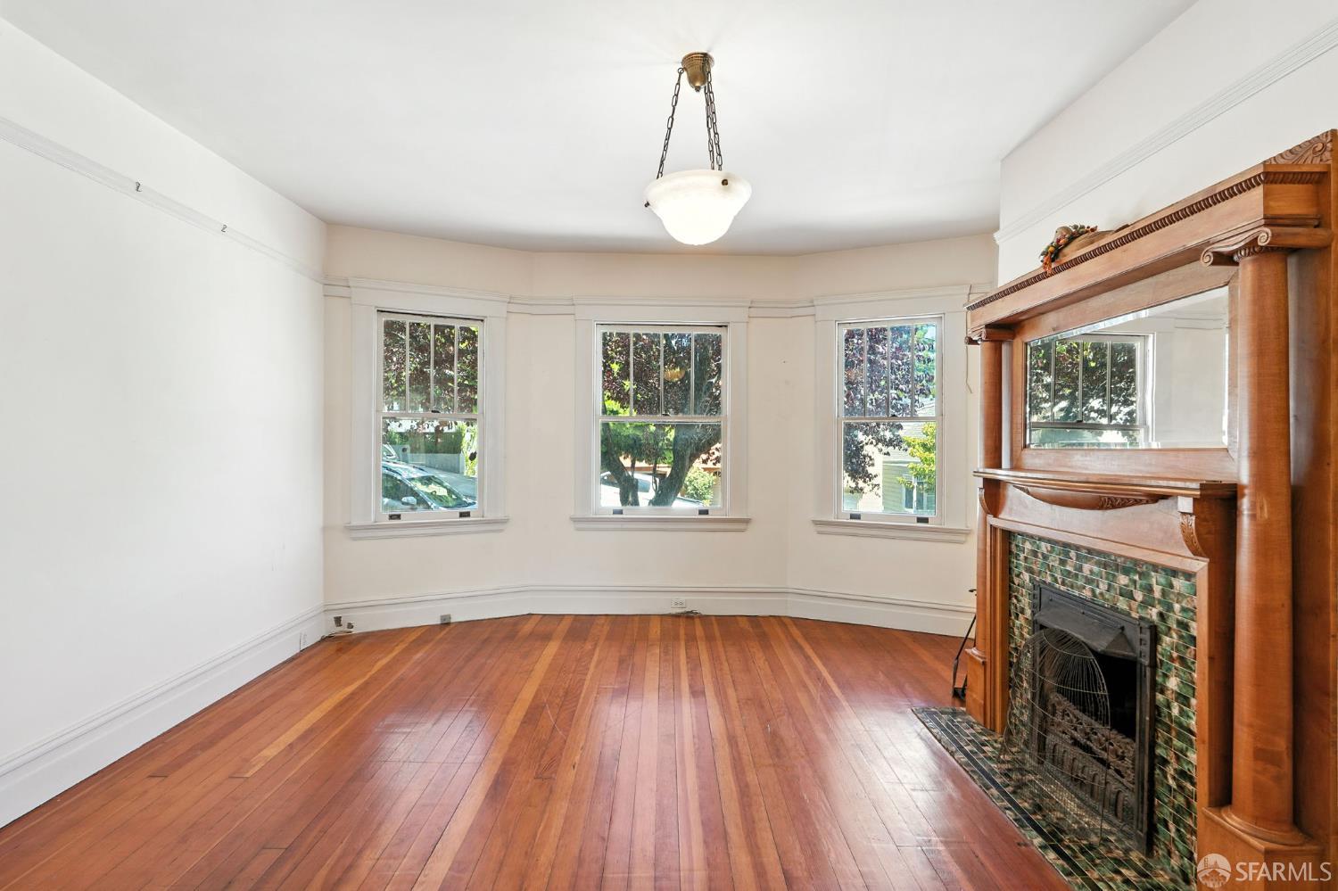 Detail Gallery Image 5 of 47 For 449 27th St, San Francisco,  CA 94131 - – Beds | – Baths