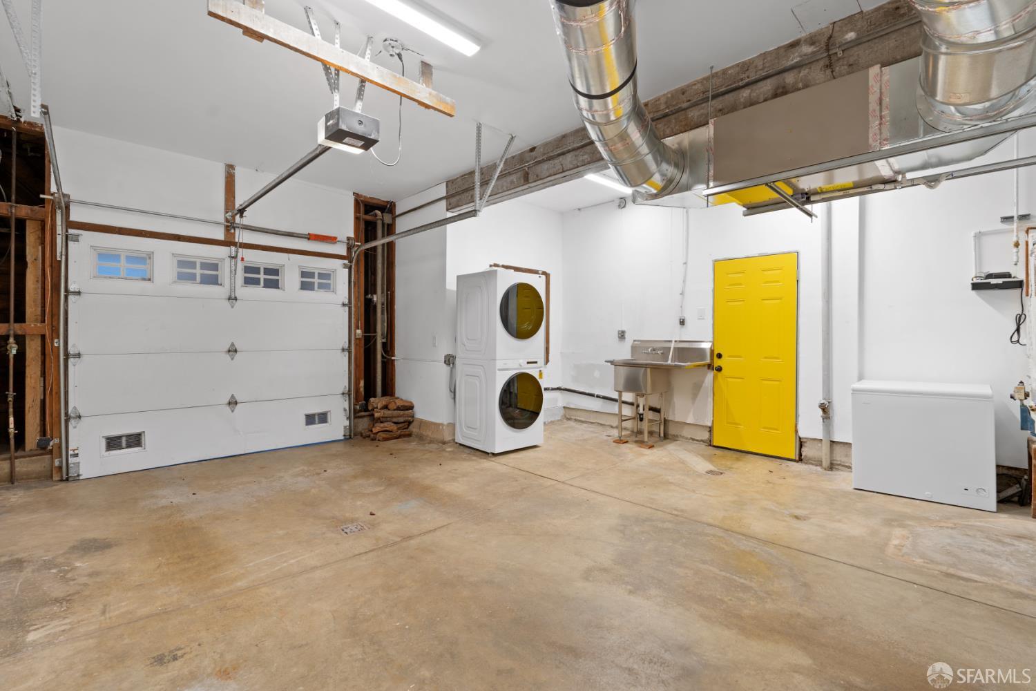 Detail Gallery Image 22 of 33 For 208 Harkness Ave, San Francisco,  CA 94134 - 3 Beds | 2 Baths
