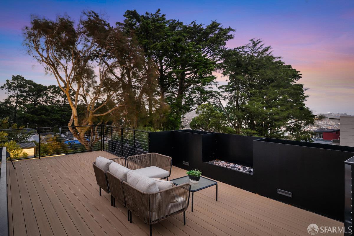 Detail Gallery Image 64 of 85 For 838 Duncan St, San Francisco,  CA 94131 - 3 Beds | 3 Baths