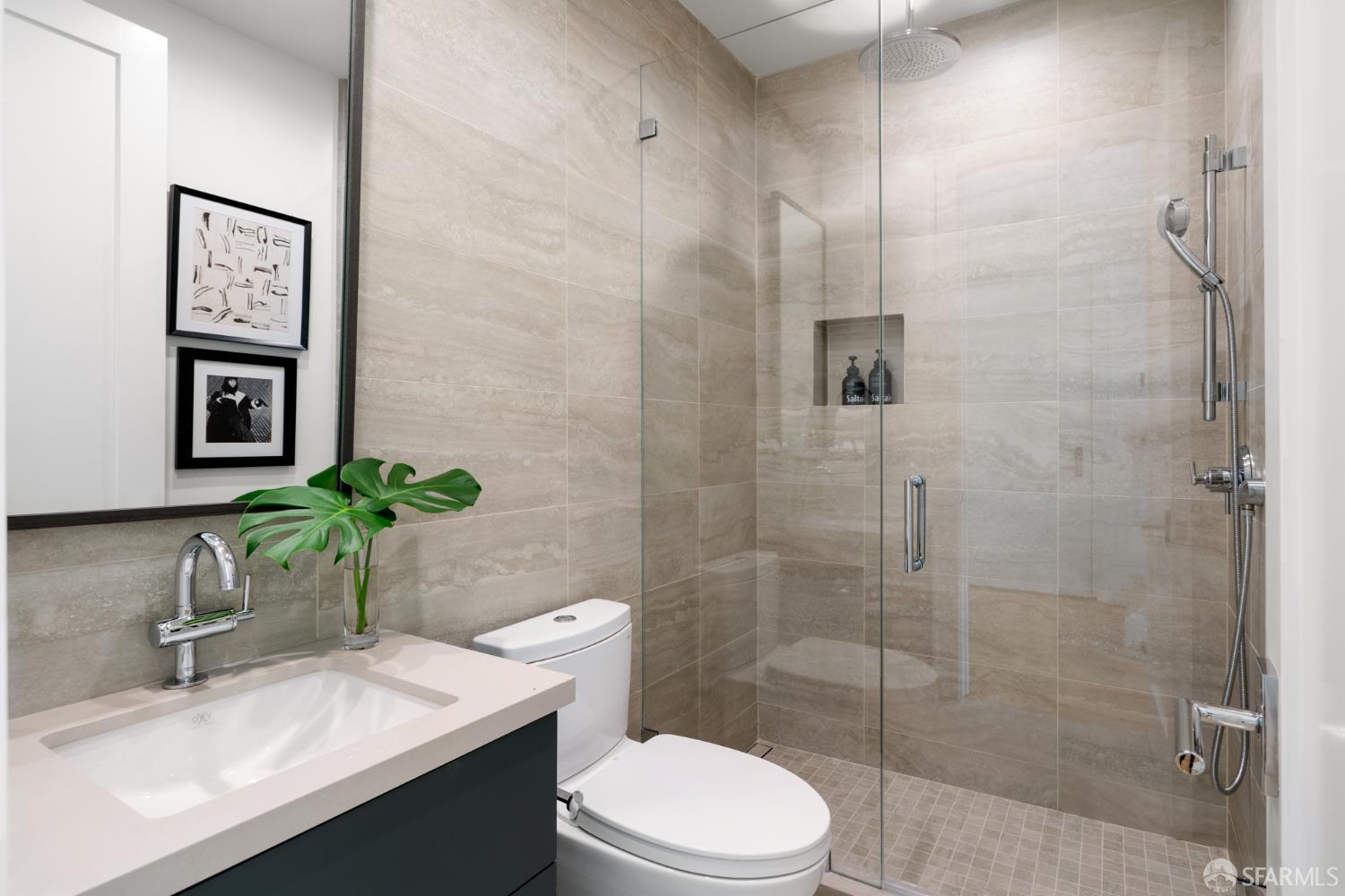 Photo #11: 425066115 Listing: Photo #11
