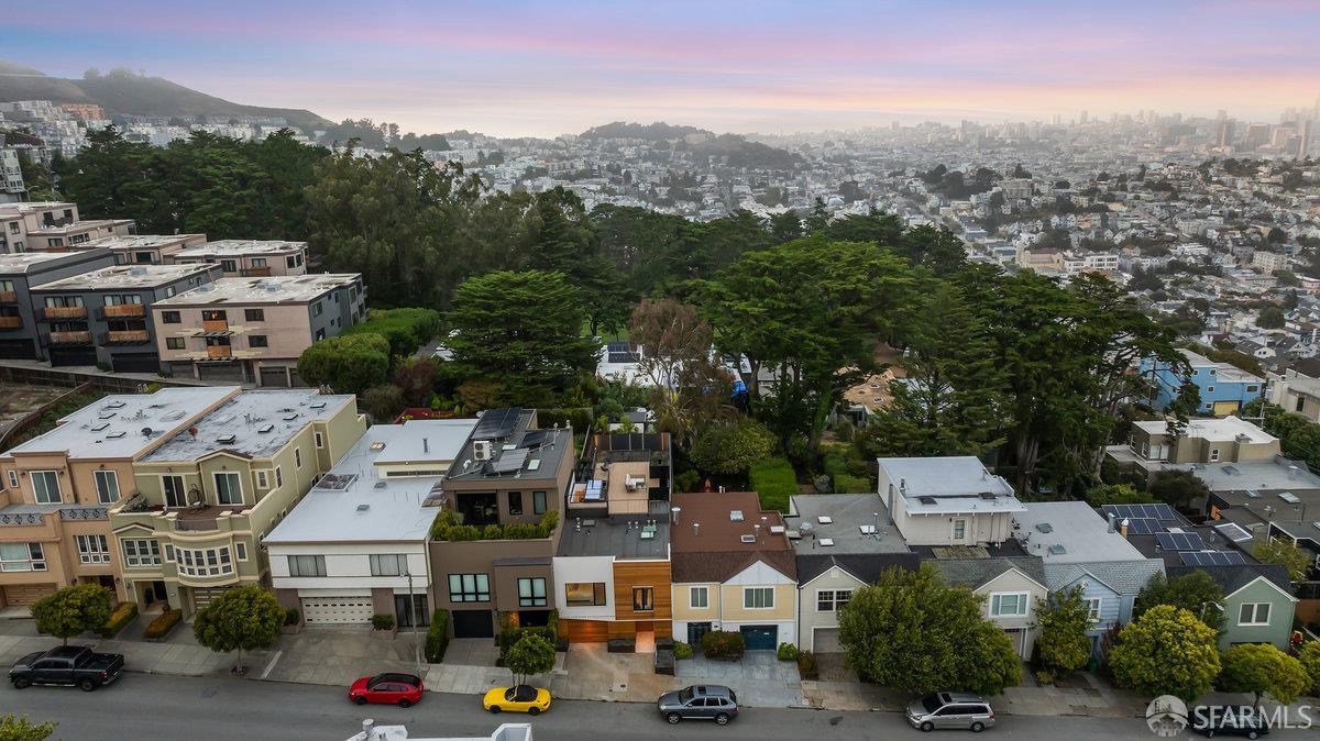 Detail Gallery Image 70 of 85 For 838 Duncan St, San Francisco,  CA 94131 - 3 Beds | 3 Baths