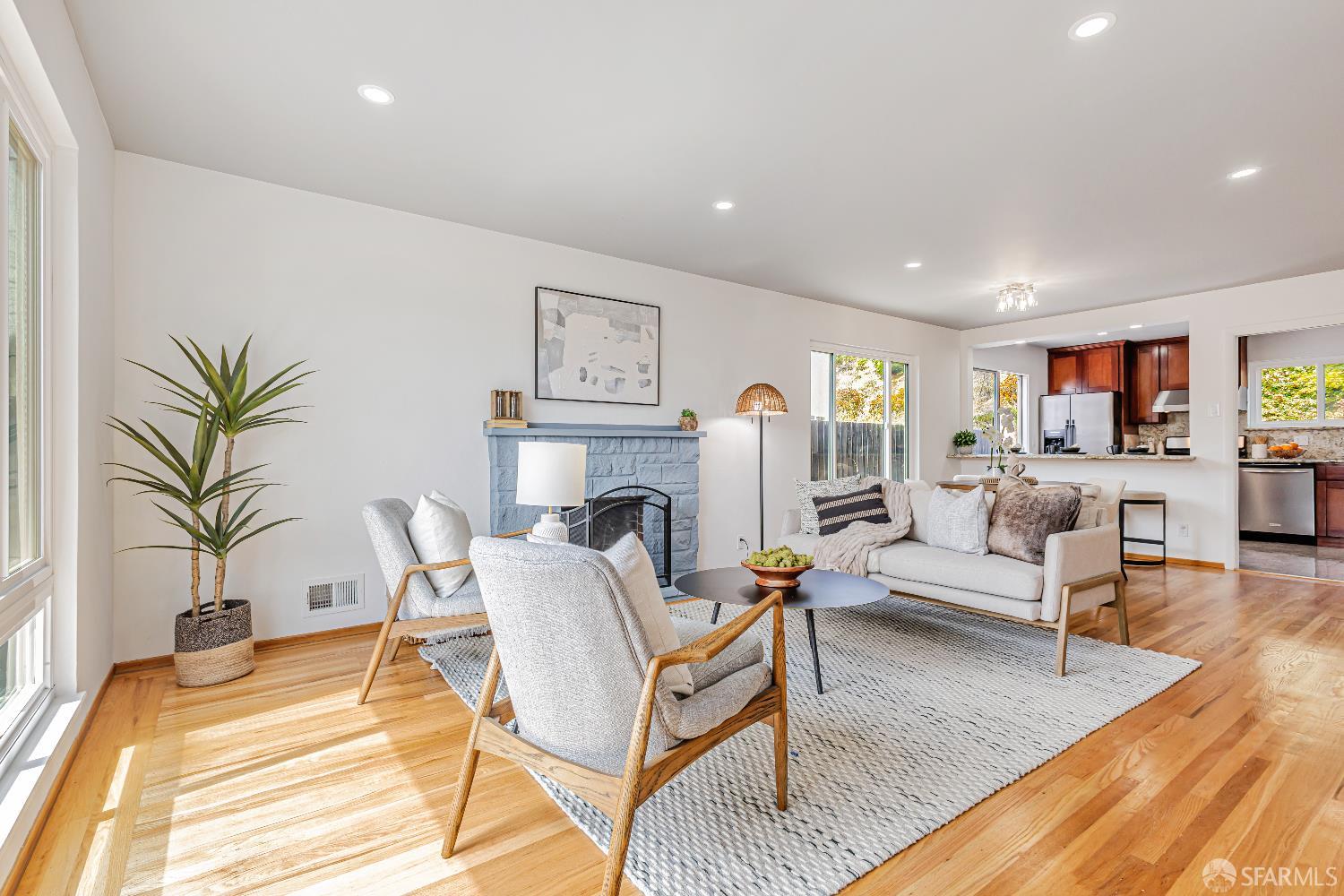 Detail Gallery Image 5 of 32 For 508 Rocca Ave, South San Francisco,  CA 94080 - 3 Beds | 2 Baths