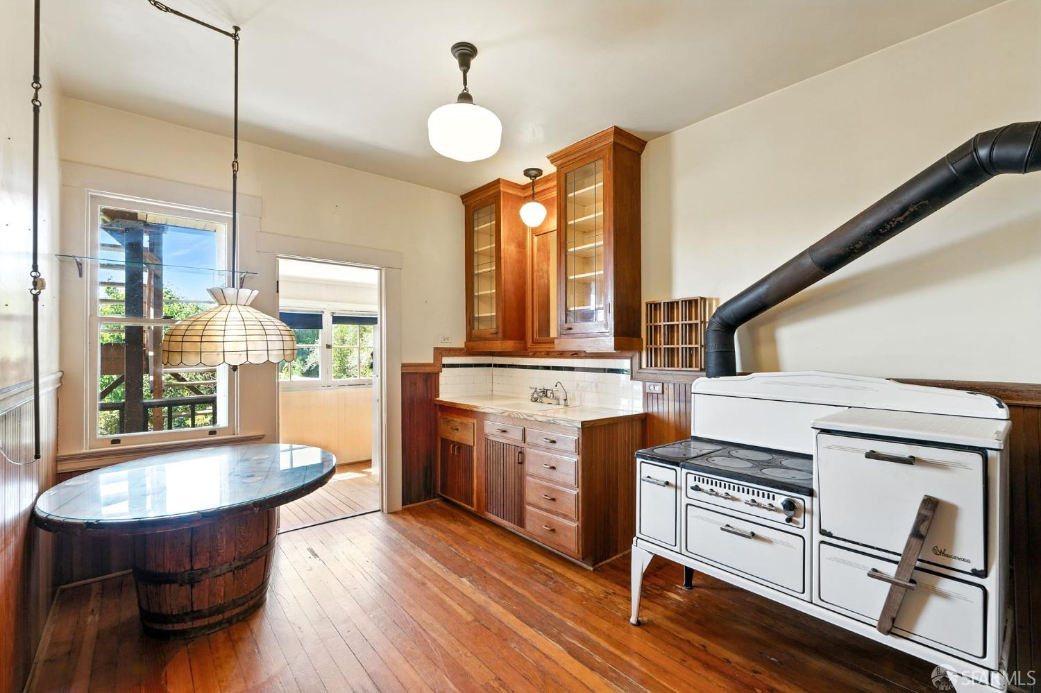 Detail Gallery Image 11 of 47 For 449 27th St, San Francisco,  CA 94131 - – Beds | – Baths