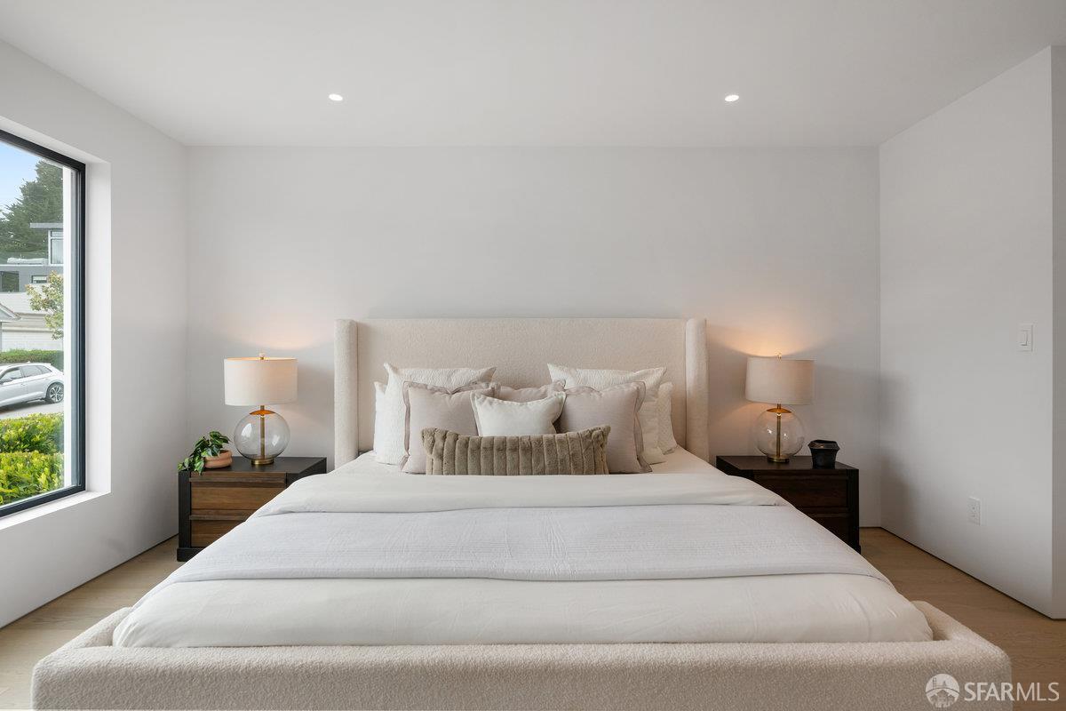 Detail Gallery Image 27 of 85 For 838 Duncan St, San Francisco,  CA 94131 - 3 Beds | 3 Baths