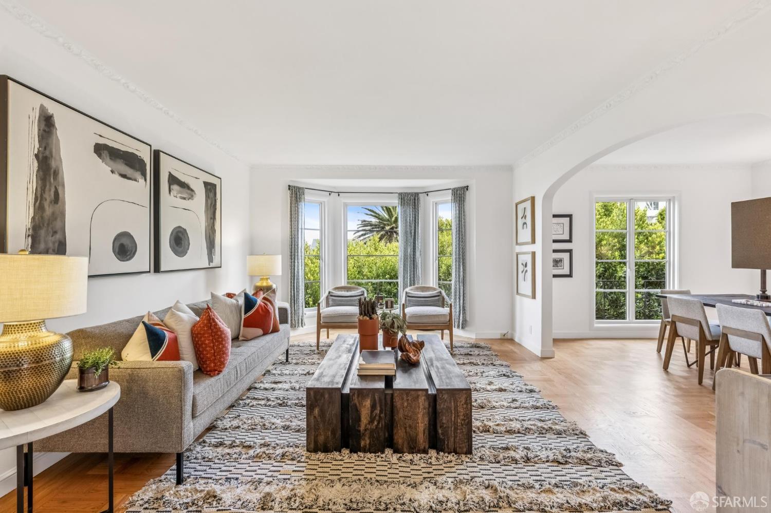 Detail Gallery Image 2 of 34 For 1116 Dolores St, San Francisco,  CA 94110 - 2 Beds | 1/1 Baths