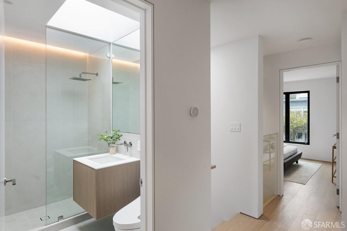 Detail Gallery Image 35 of 85 For 838 Duncan St, San Francisco,  CA 94131 - 3 Beds | 3 Baths