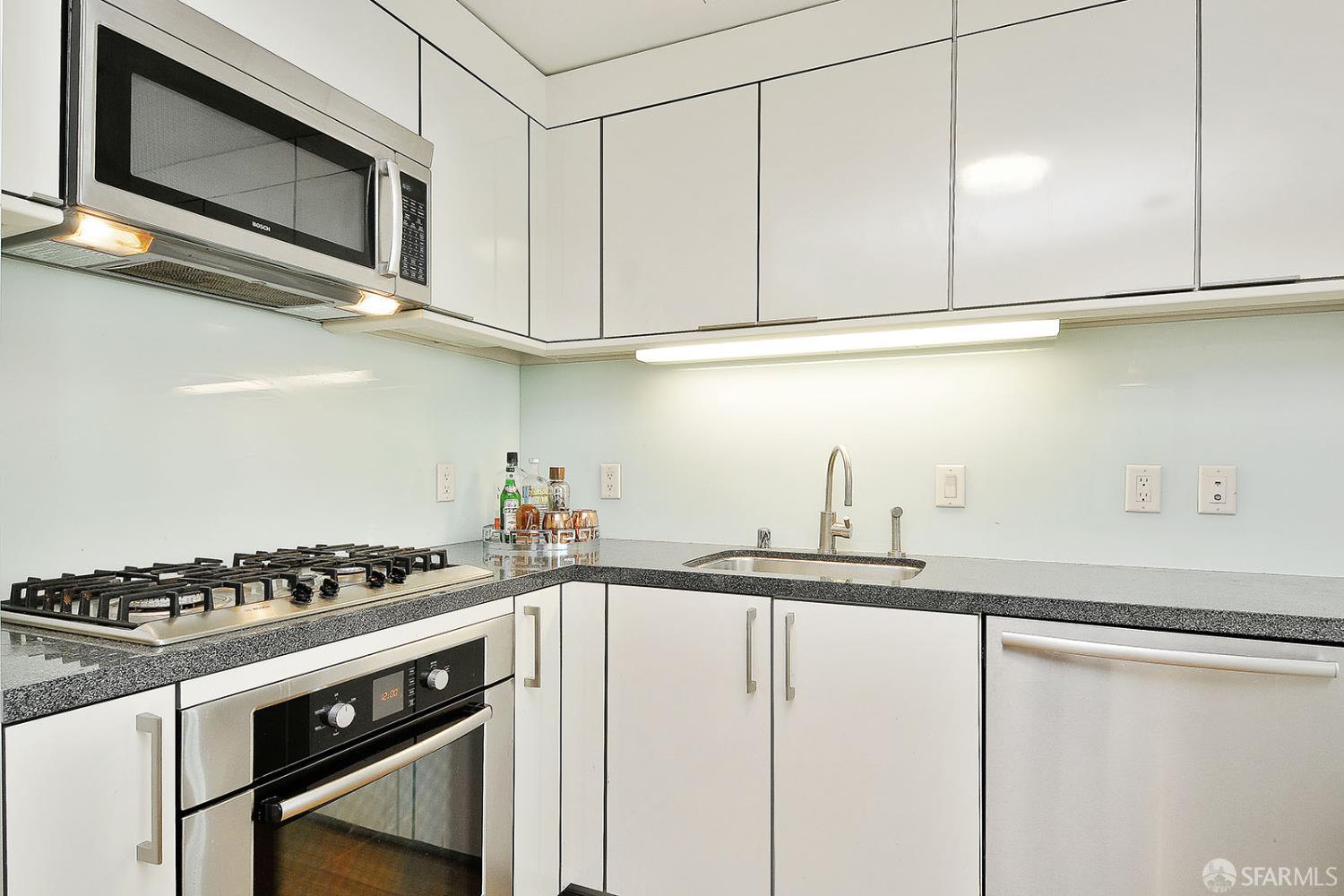 Detail Gallery Image 7 of 30 For 338 Spear St #3H,  San Francisco,  CA 94105 - 1 Beds | 1 Baths