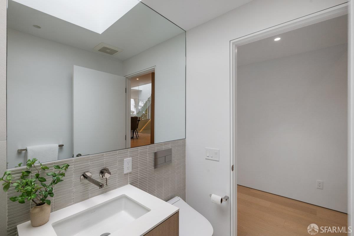 Detail Gallery Image 36 of 85 For 838 Duncan St, San Francisco,  CA 94131 - 3 Beds | 3 Baths