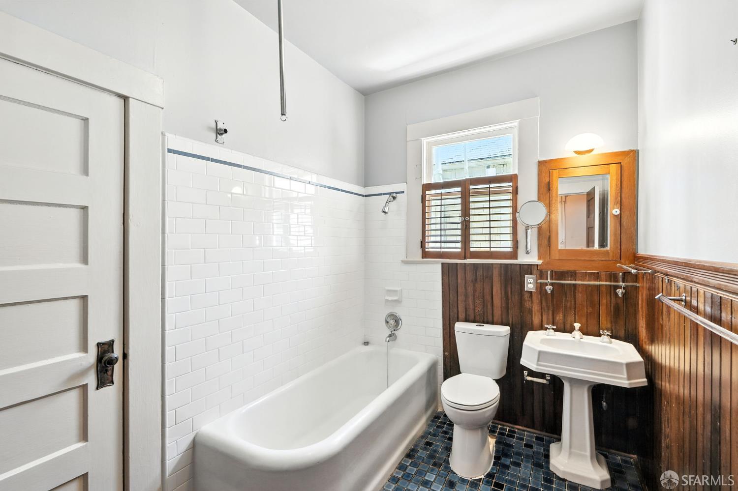 Detail Gallery Image 8 of 47 For 449 27th St, San Francisco,  CA 94131 - – Beds | – Baths