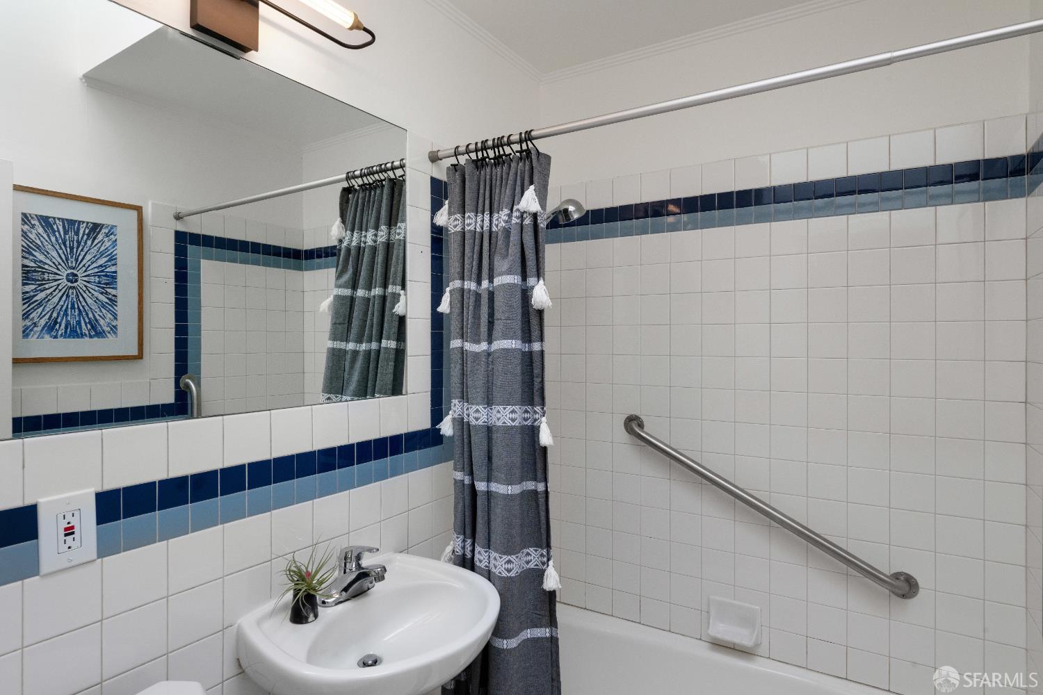 Detail Gallery Image 14 of 28 For 1859 31st Ave, San Francisco,  CA 94122 - 2 Beds | 1 Baths