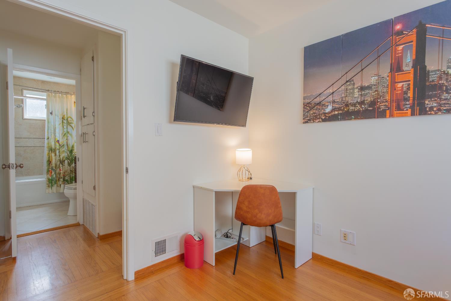 Detail Gallery Image 14 of 36 For 148 Marview Way, San Francisco,  CA 94131 - 4 Beds | 2/1 Baths