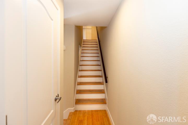 Detail Gallery Image 11 of 31 For 22832 Evanswood Rd, Hayward,  CA 94541 - 2 Beds | 2/1 Baths