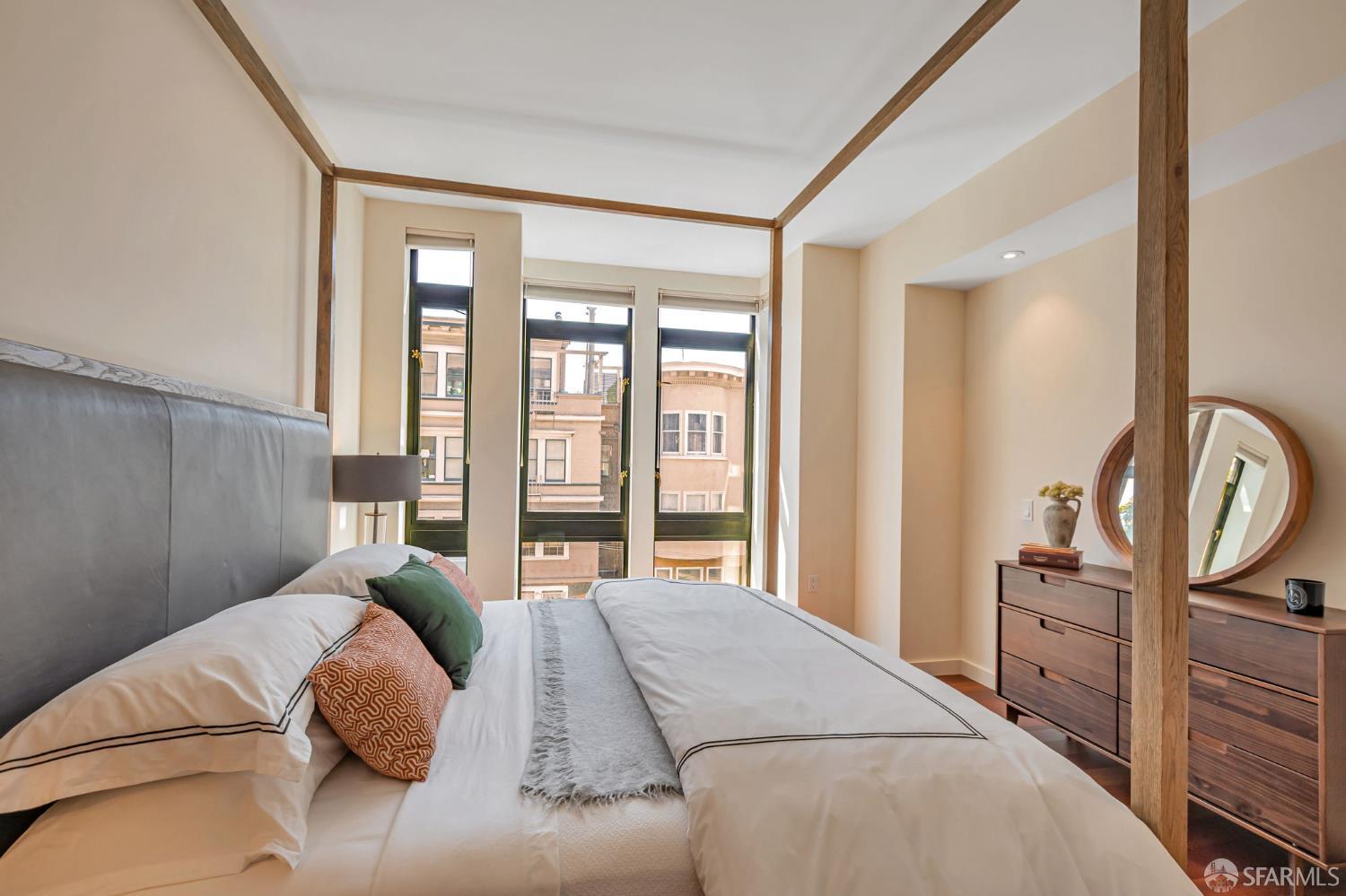 Detail Gallery Image 7 of 15 For 1601 Larkin St #204,  San Francisco,  CA 94109 - 1 Beds | 1 Baths