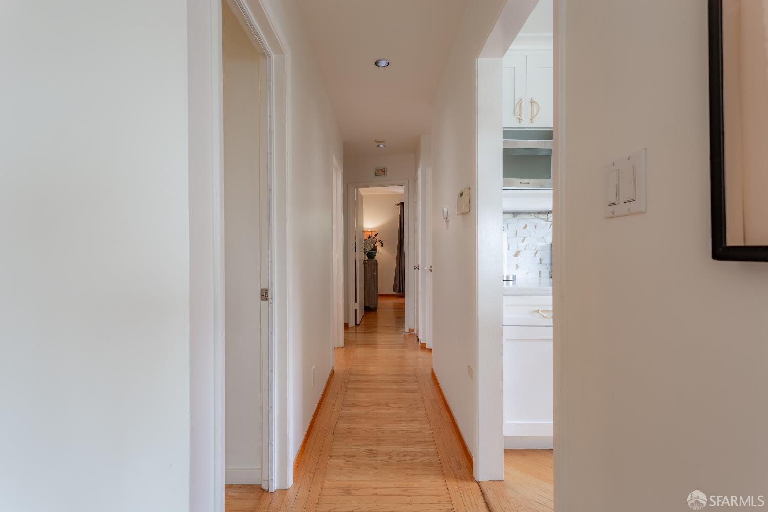 Detail Gallery Image 11 of 36 For 148 Marview Way, San Francisco,  CA 94131 - 4 Beds | 2/1 Baths