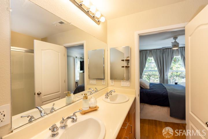 Detail Gallery Image 17 of 31 For 22832 Evanswood Rd, Hayward,  CA 94541 - 2 Beds | 2/1 Baths