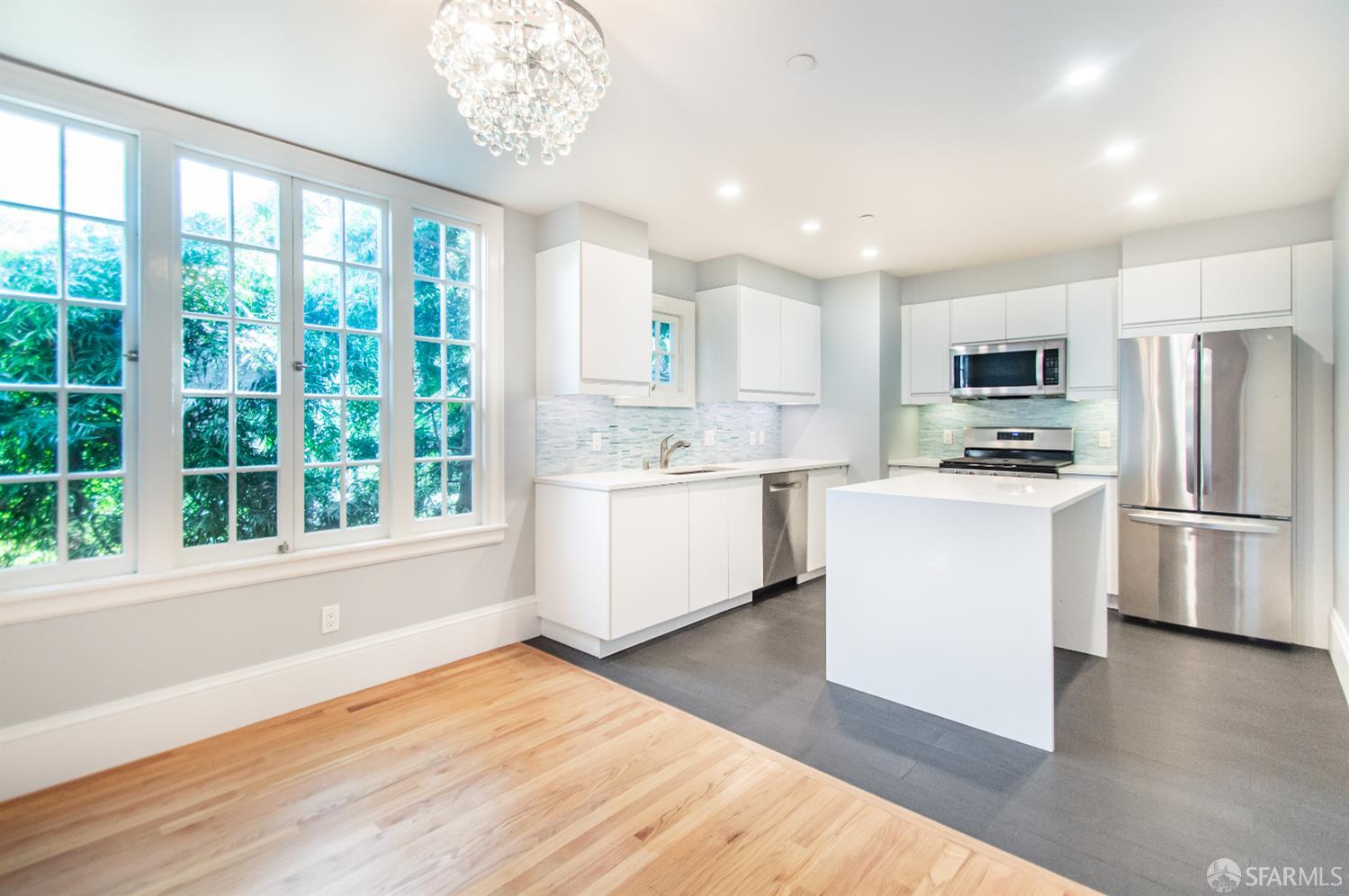 Detail Gallery Image 14 of 87 For 2740 Union St, San Francisco,  CA 94123 - – Beds | – Baths