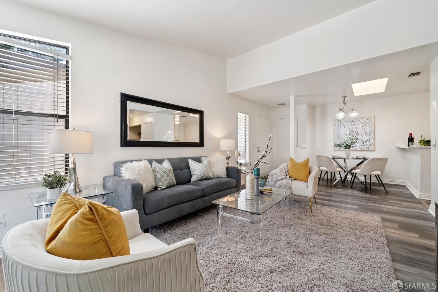Detail Gallery Image 4 of 30 For 4510 Melody Dr #18,  Concord,  CA 94521 - 2 Beds | 2 Baths