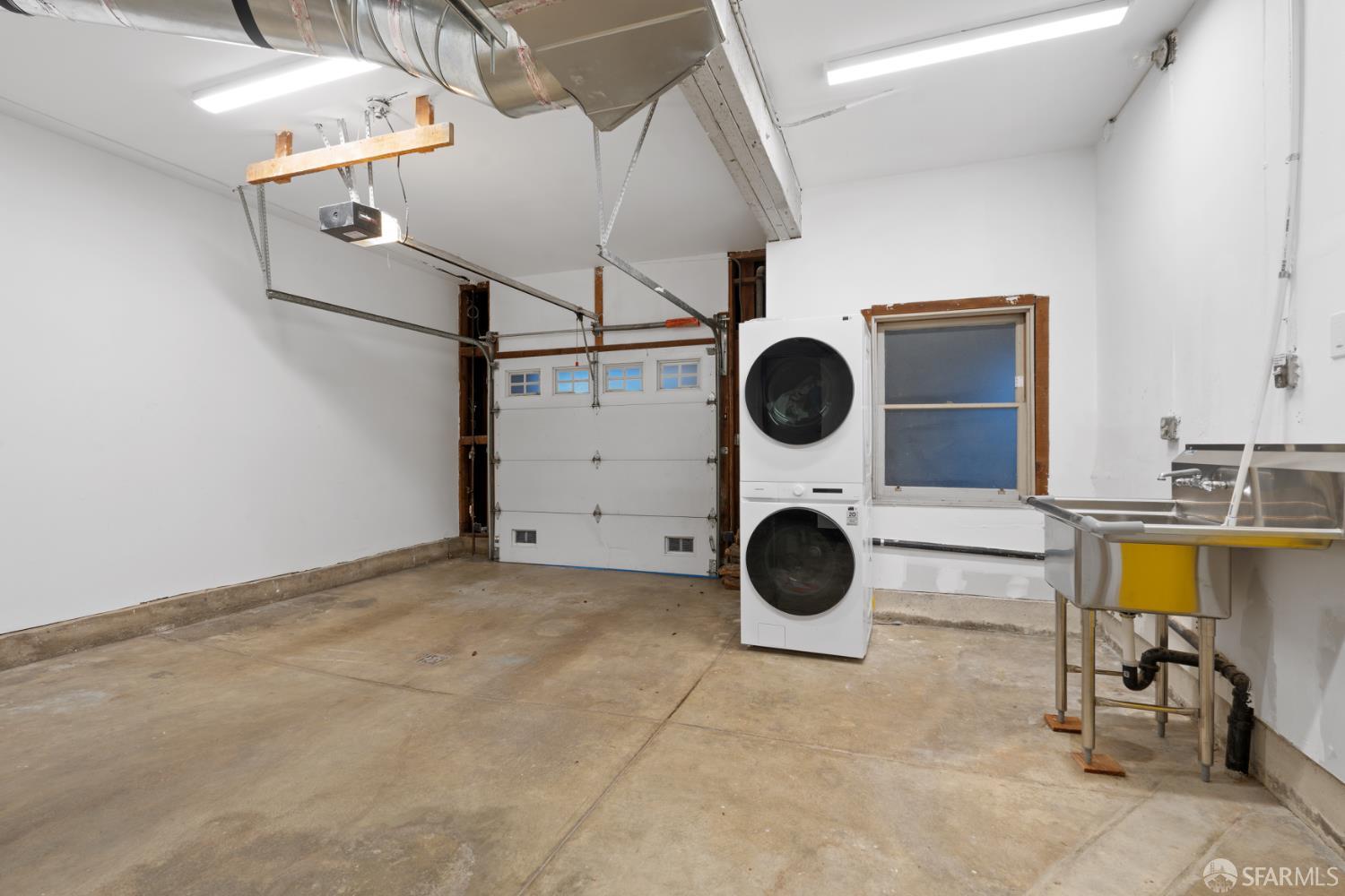 Detail Gallery Image 23 of 33 For 208 Harkness Ave, San Francisco,  CA 94134 - 3 Beds | 2 Baths