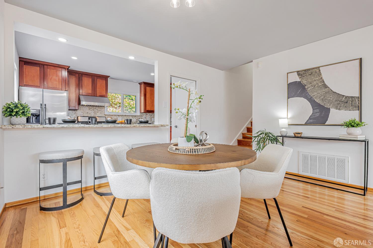 Detail Gallery Image 8 of 32 For 508 Rocca Ave, South San Francisco,  CA 94080 - 3 Beds | 2 Baths