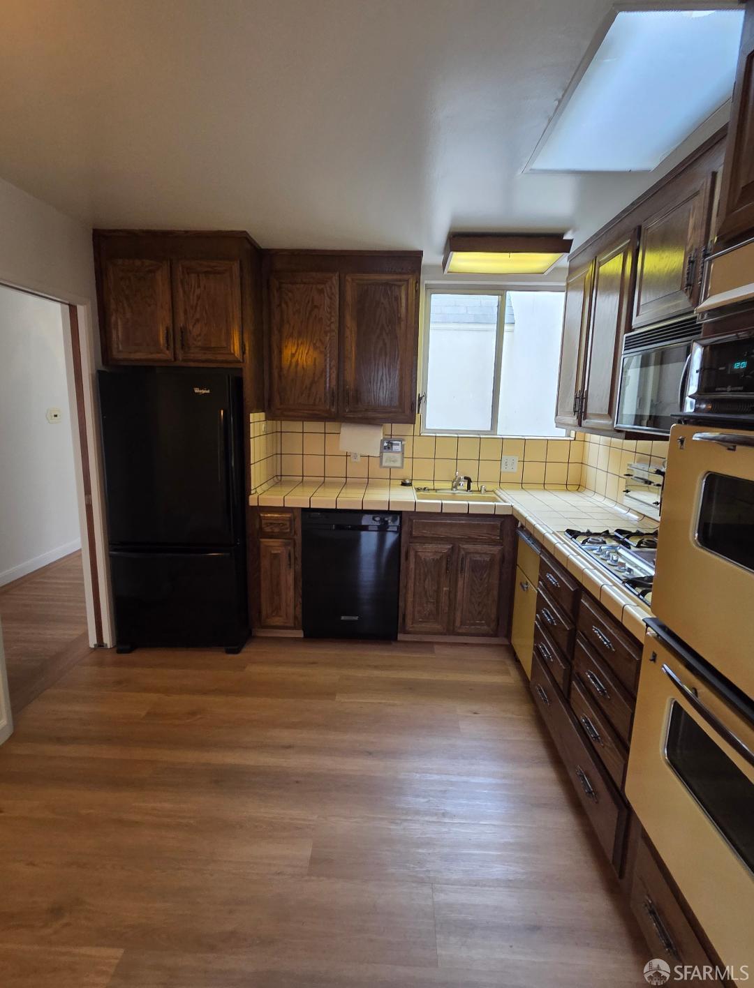 Detail Gallery Image 8 of 33 For 1479 42nd Ave, San Francisco,  CA 94122 - 3 Beds | 2 Baths