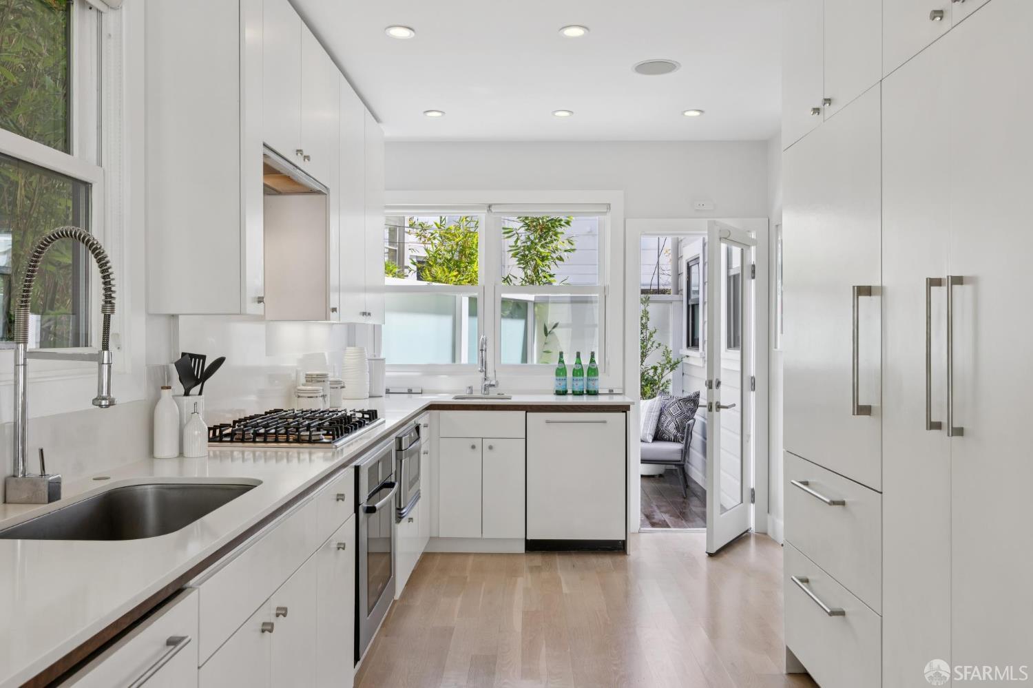 Detail Gallery Image 15 of 41 For 12 Rico Way, San Francisco,  CA 94123 - 3 Beds | 3 Baths