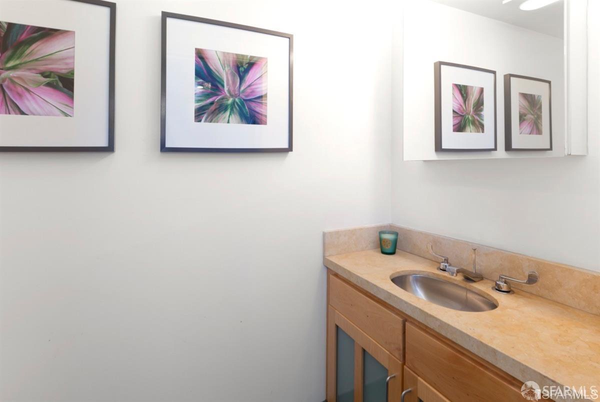 Photo #10: 425066053 Listing: Photo #10