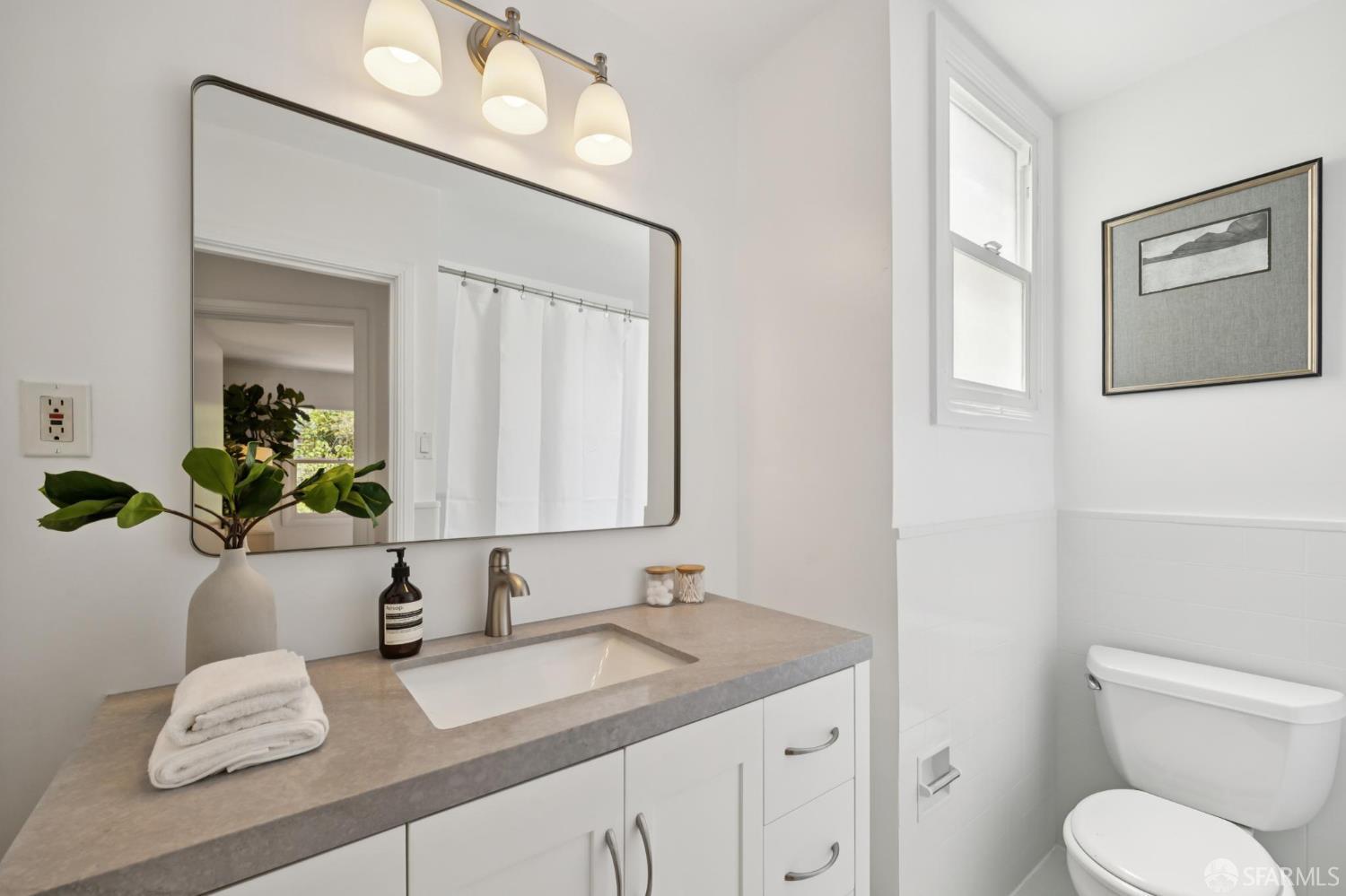 Detail Gallery Image 15 of 44 For 3240 Clay St, San Francisco,  CA 94115 - – Beds | – Baths