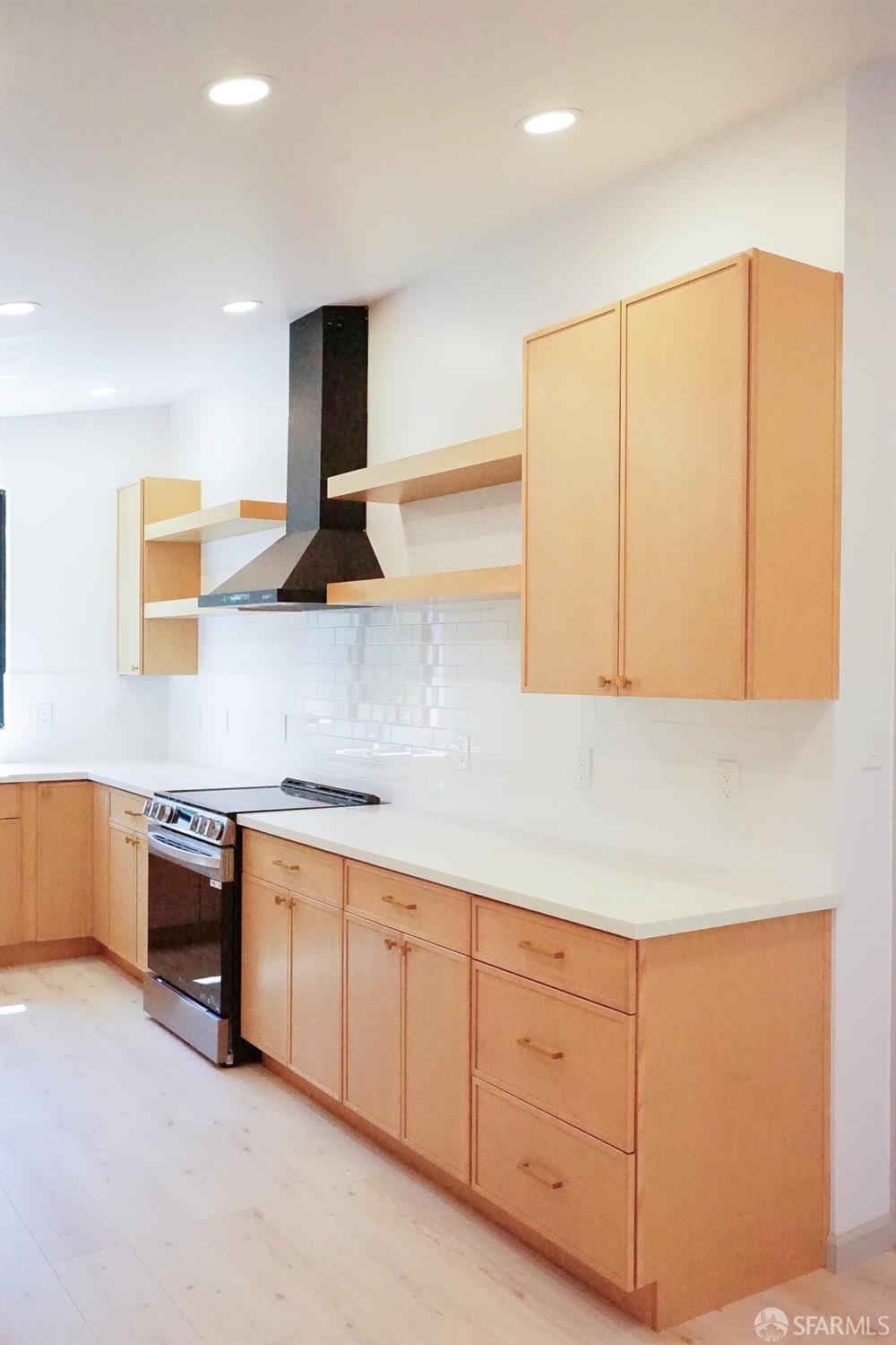 Detail Gallery Image 6 of 33 For 1517 Maxine Ave, San Mateo,  CA 94401 - 3 Beds | 2 Baths