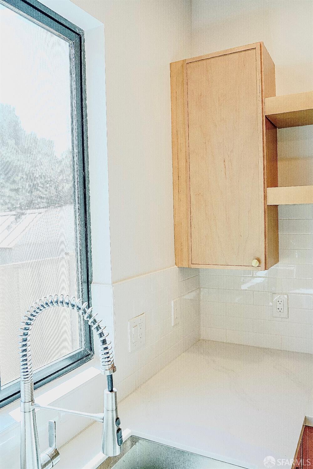 Detail Gallery Image 4 of 33 For 1517 Maxine Ave, San Mateo,  CA 94401 - 3 Beds | 2 Baths