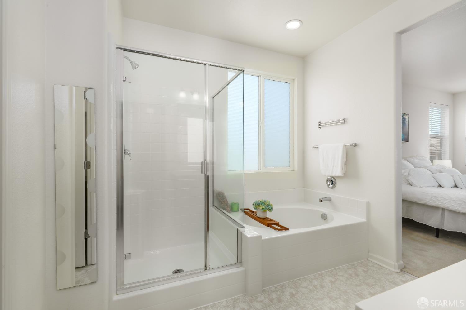 Detail Gallery Image 14 of 33 For 161 Kapalua Bay Cir, Pittsburg,  CA 94565 - 3 Beds | 2/1 Baths