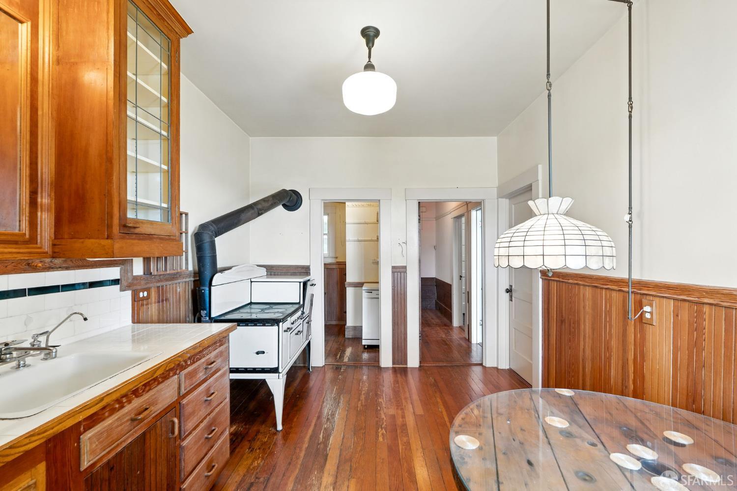 Detail Gallery Image 13 of 47 For 449 27th St, San Francisco,  CA 94131 - – Beds | – Baths
