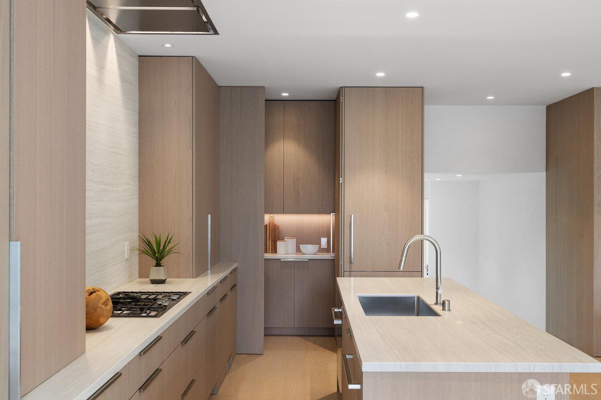 Detail Gallery Image 22 of 85 For 838 Duncan St, San Francisco,  CA 94131 - 3 Beds | 3 Baths