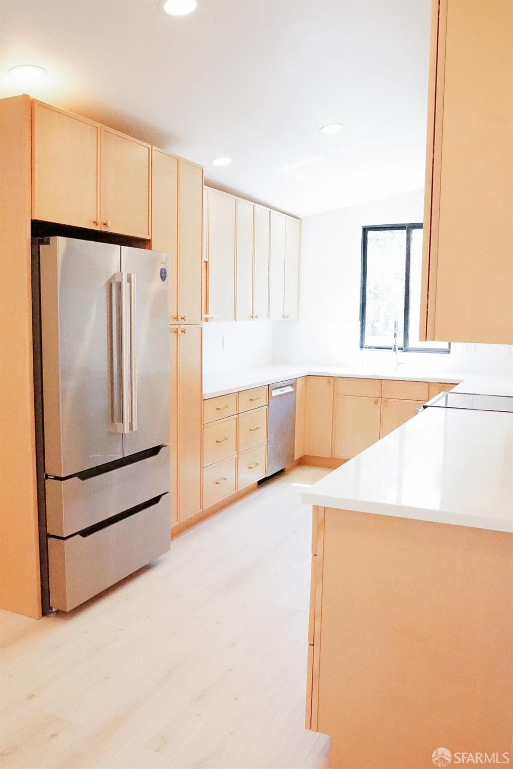 Detail Gallery Image 5 of 33 For 1517 Maxine Ave, San Mateo,  CA 94401 - 3 Beds | 2 Baths